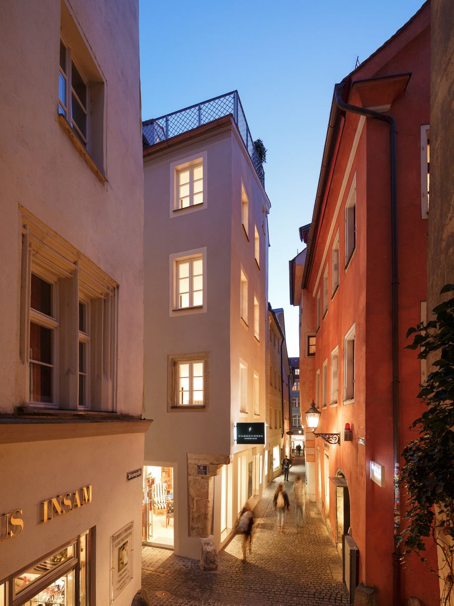 Fassade in der Kramgasse am Abend